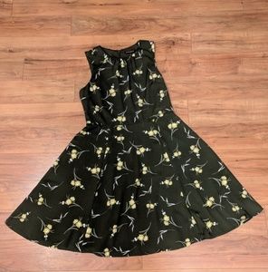 [12] NWOT Banana Republic Floral Dress